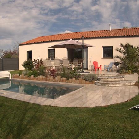 Villa D'Eau Douce Les Achards  Luaran gambar