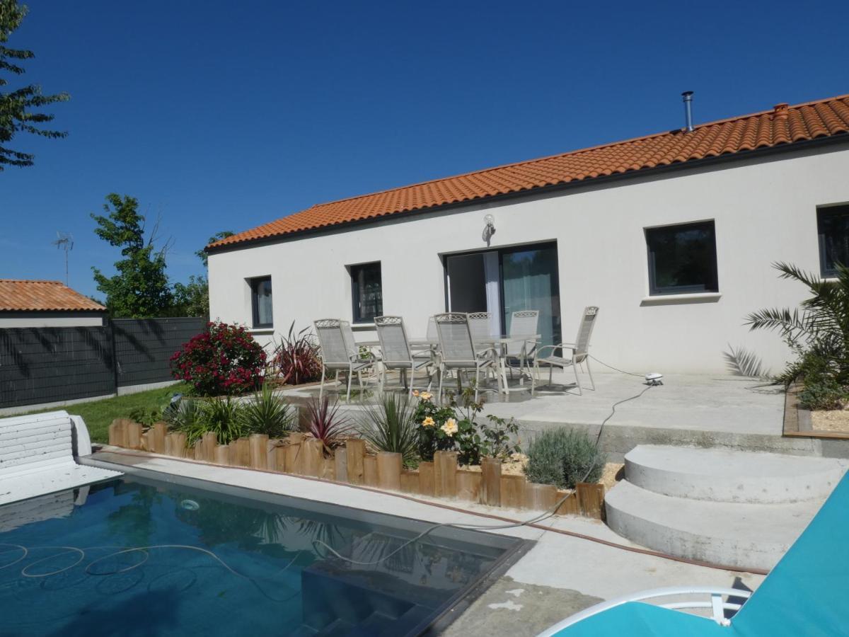 Villa D'Eau Douce Les Achards  Luaran gambar