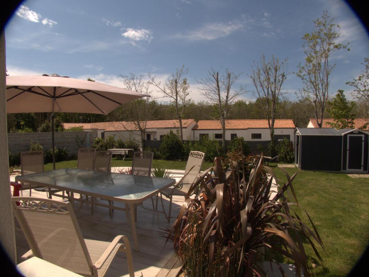 Villa D'Eau Douce Les Achards  Luaran gambar