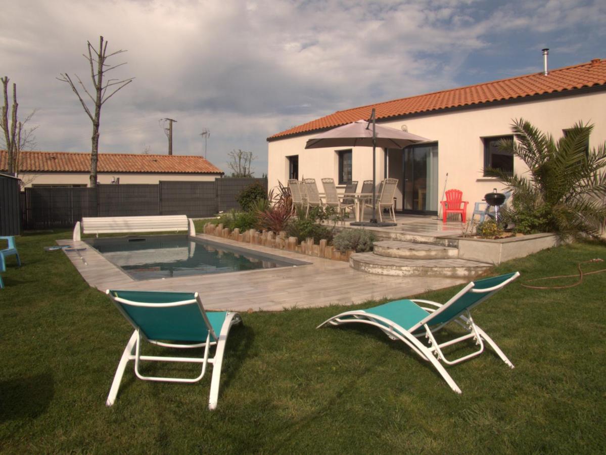 Villa D'Eau Douce Les Achards  Luaran gambar