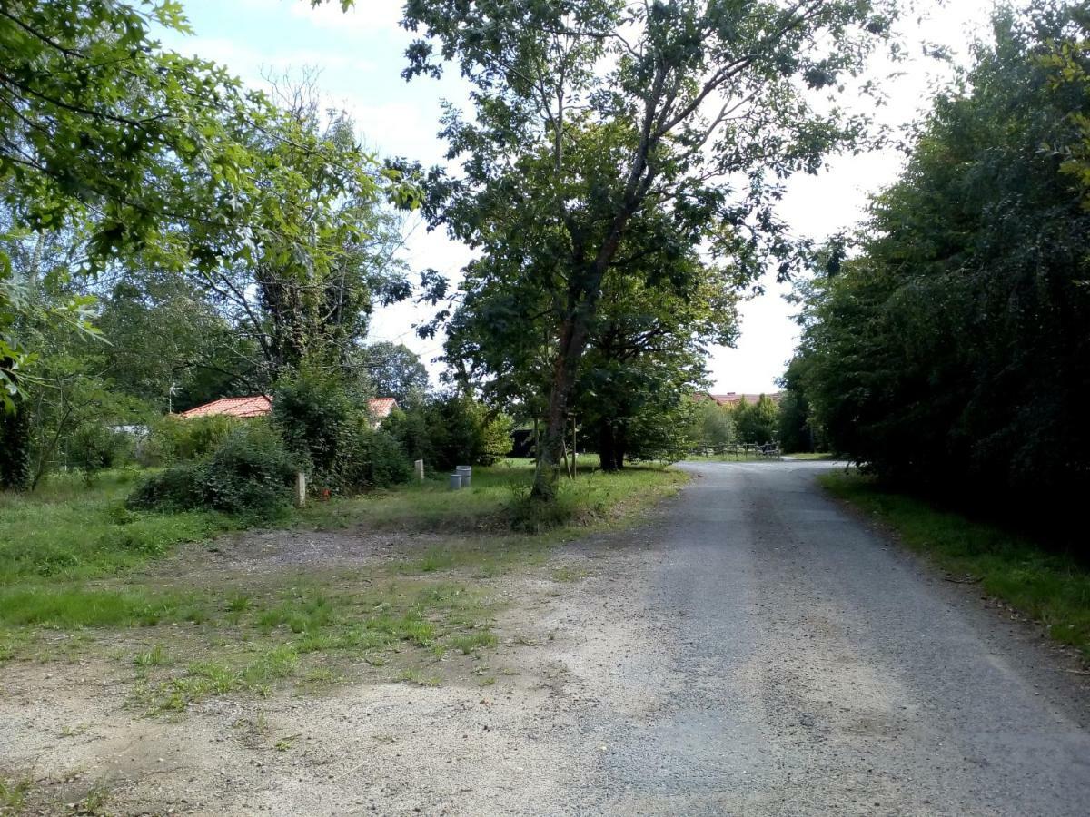 Villa D'Eau Douce Les Achards  Luaran gambar